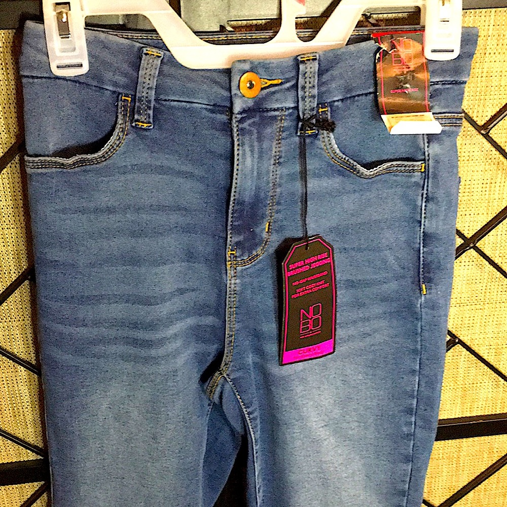 NEW NO BOUNDARIES SUPER HIGH RISE CURVY SKINNY JEAN SIZE 5